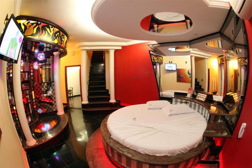 Hotel & Motel Le Baron (Adults Only) Pôrto Ferreira エクステリア 写真