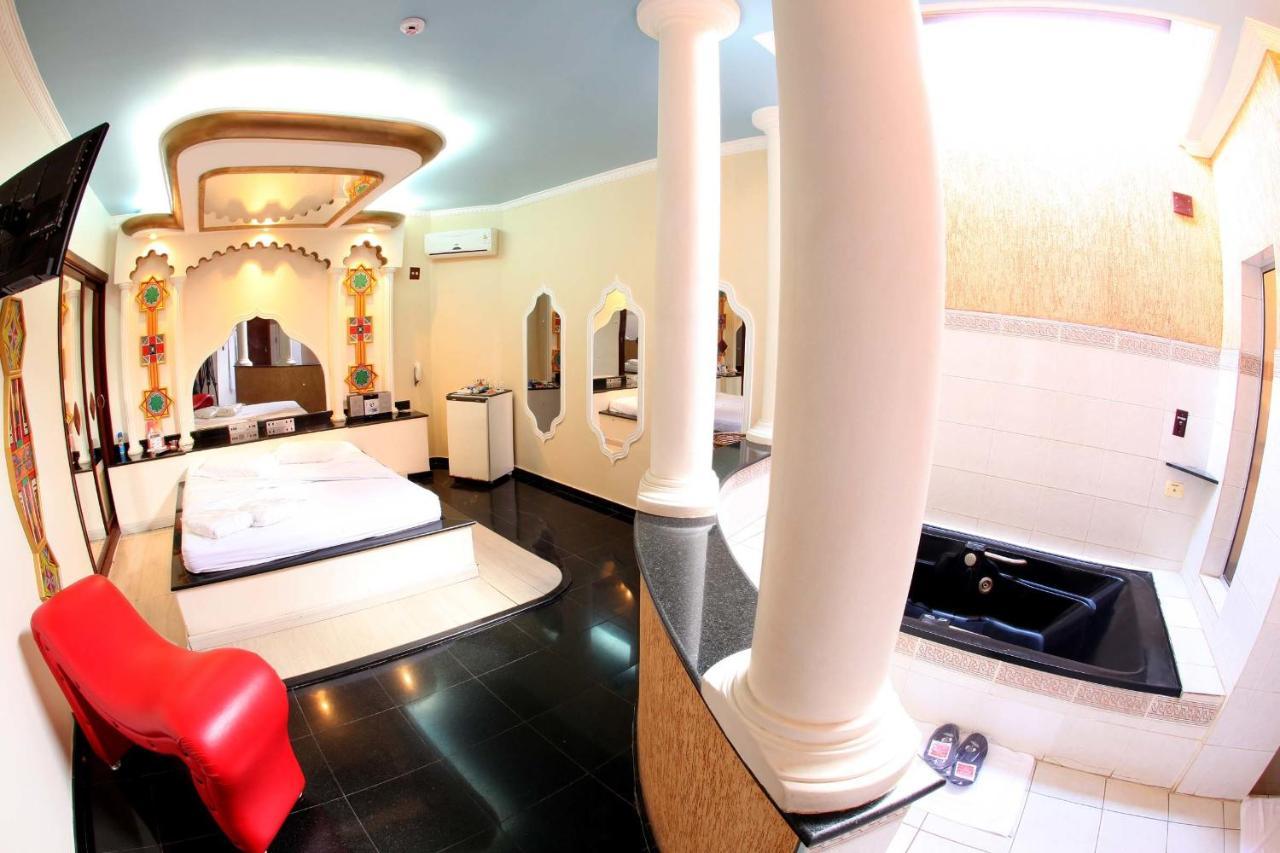 Hotel & Motel Le Baron (Adults Only) Pôrto Ferreira 部屋 写真