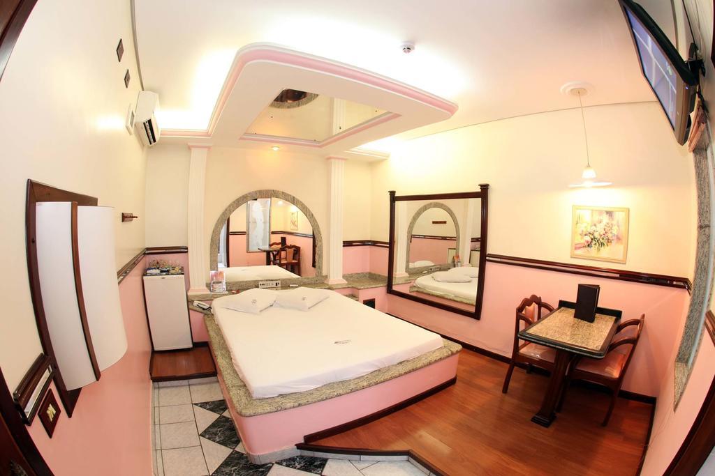 Hotel & Motel Le Baron (Adults Only) Pôrto Ferreira 部屋 写真