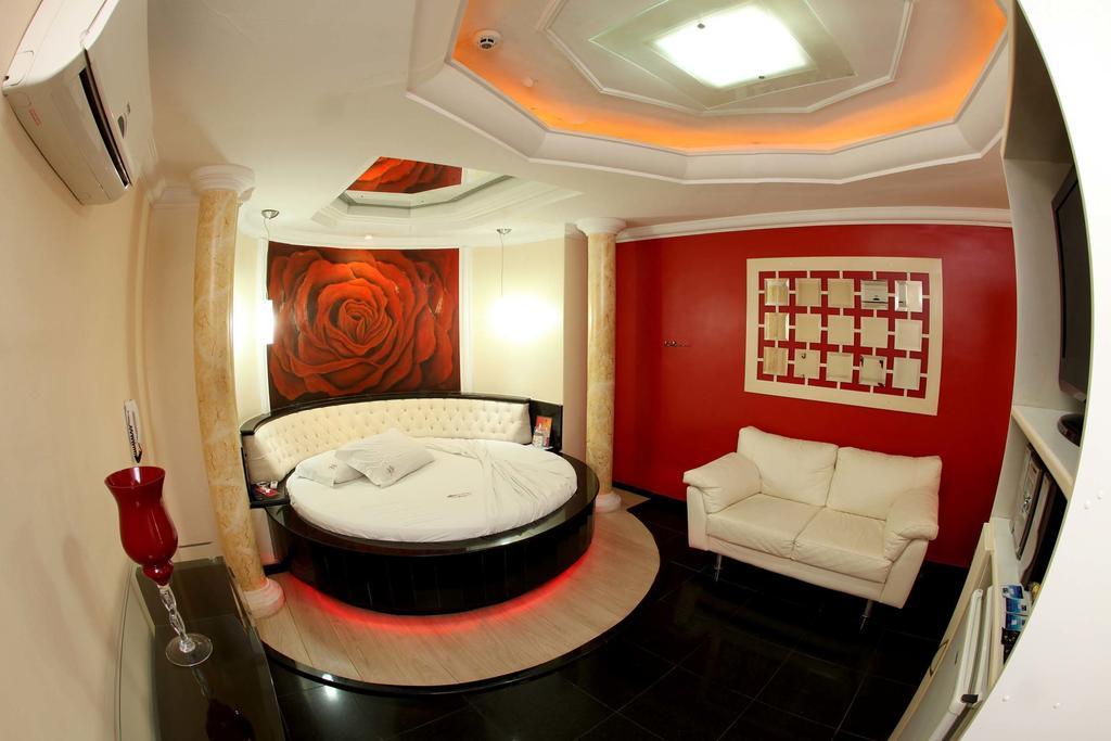 Hotel & Motel Le Baron (Adults Only) Pôrto Ferreira 部屋 写真