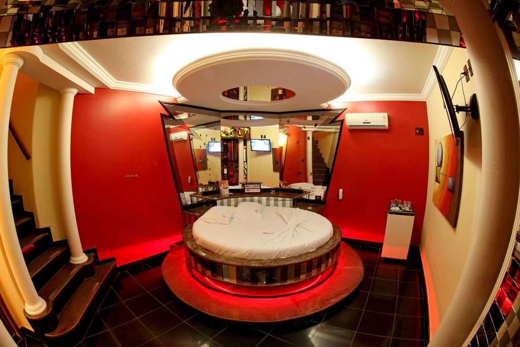 Hotel & Motel Le Baron (Adults Only) Pôrto Ferreira 部屋 写真