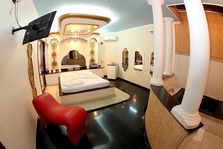 Hotel & Motel Le Baron (Adults Only) Pôrto Ferreira エクステリア 写真