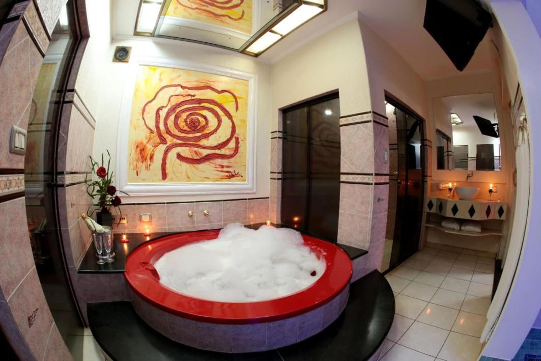 Hotel & Motel Le Baron (Adults Only) Pôrto Ferreira エクステリア 写真